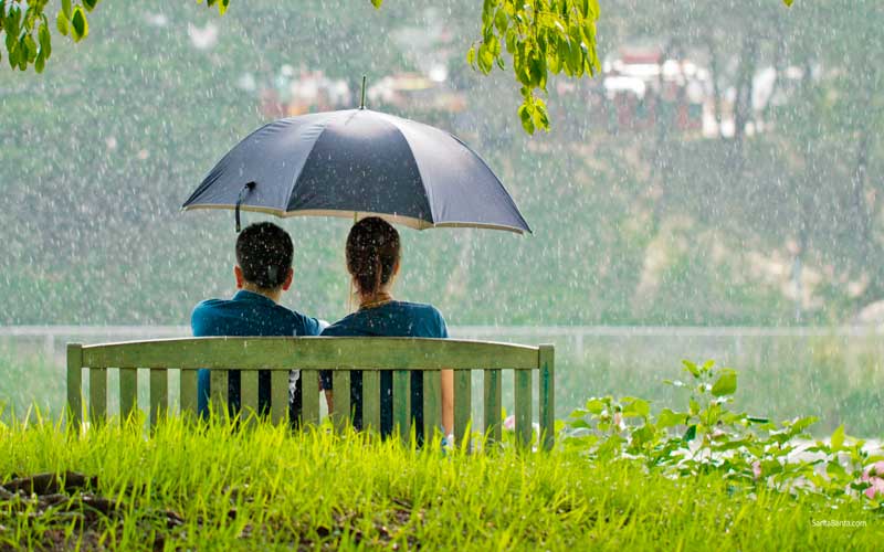 Kumpulan Kata Kata Bijak Cinta Tentang Hujan Romantis